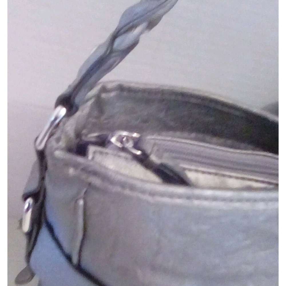 Silver Rosetti Shoulder Bag,braided Strap - Picture 3 of 6